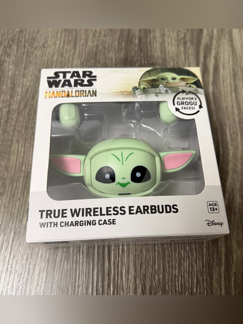 Star Wars The Mandalorian Grogu True Wireless Earbuds - Green